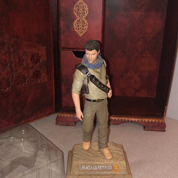 Uncharted 3 Drakes Deception character - Picture 4 of 4